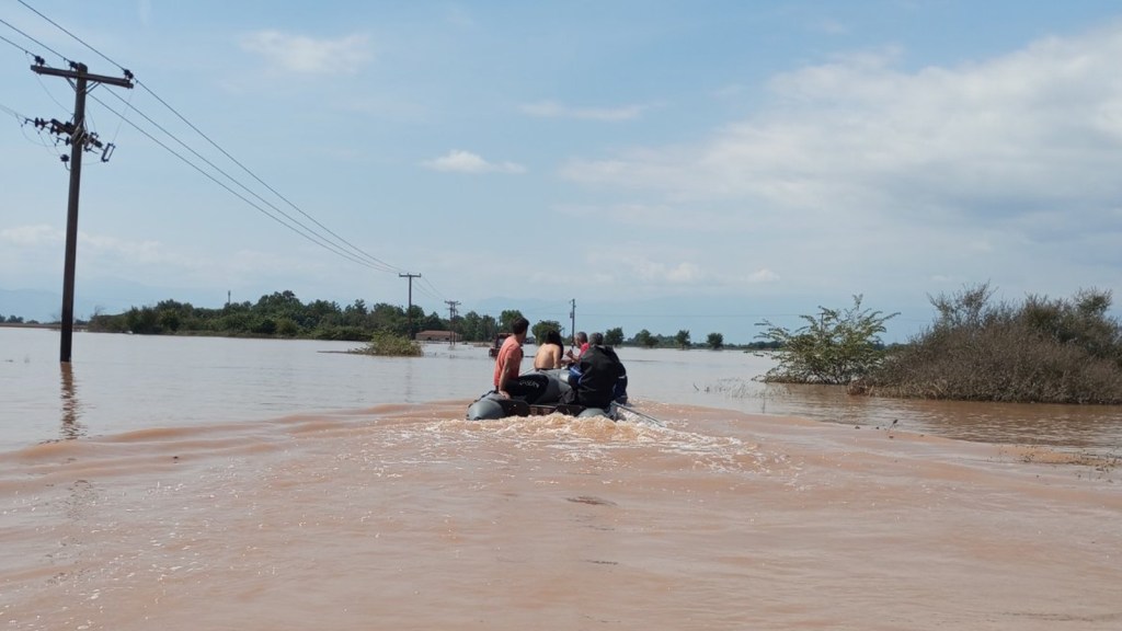 Στη μάχη απεγκλωβισμού κατοίκων δυνάμεις του ΚΚΕ και της&nbsp;ΚΝΕ
